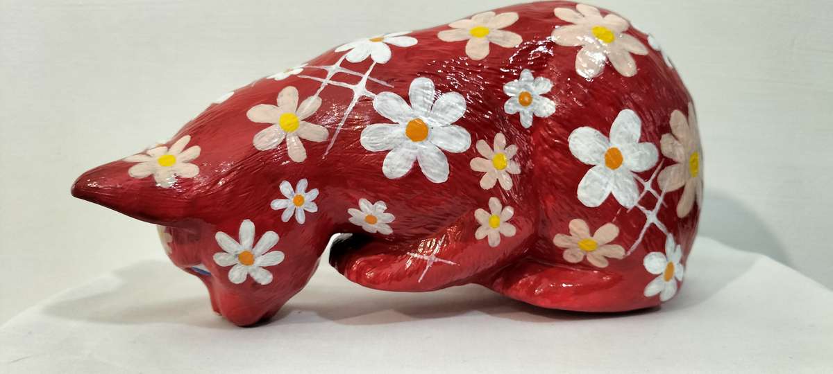 An Absolutely Magnificent Bohemian Hand Painted Cat (Nr9)