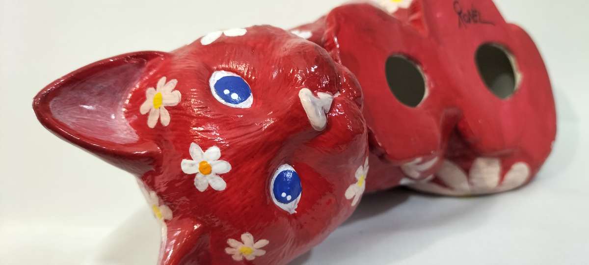 An Absolutely Magnificent Bohemian Hand Painted Cat (Nr9)