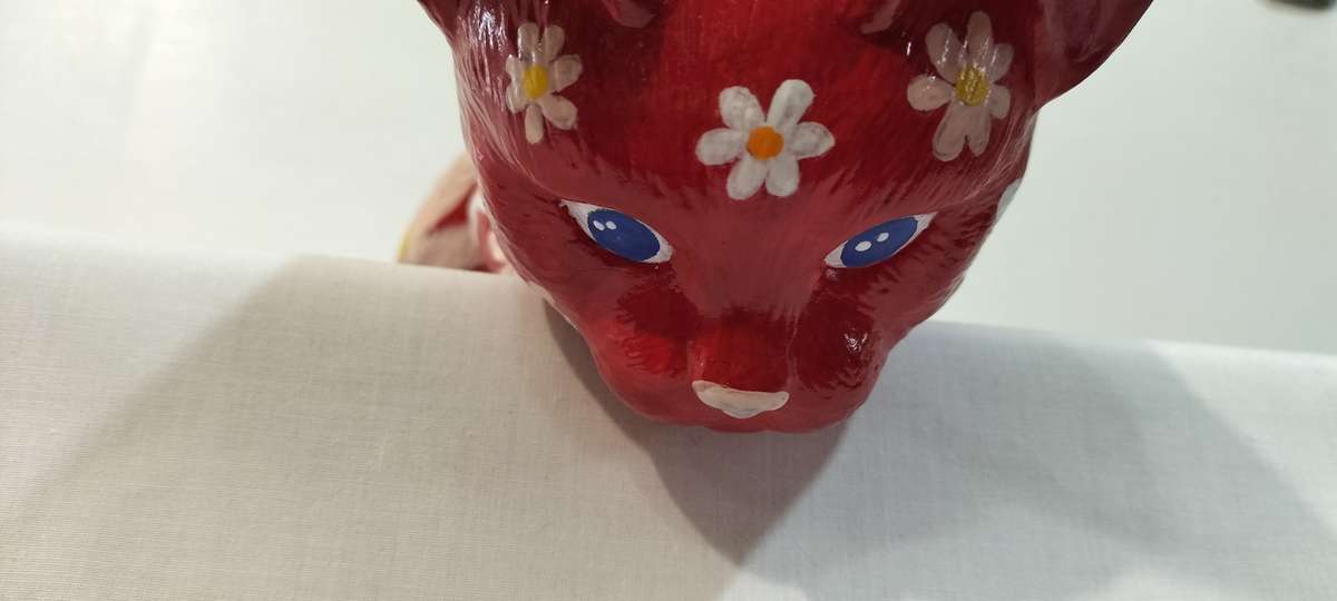 An Absolutely Magnificent Bohemian Hand Painted Cat (Nr9)