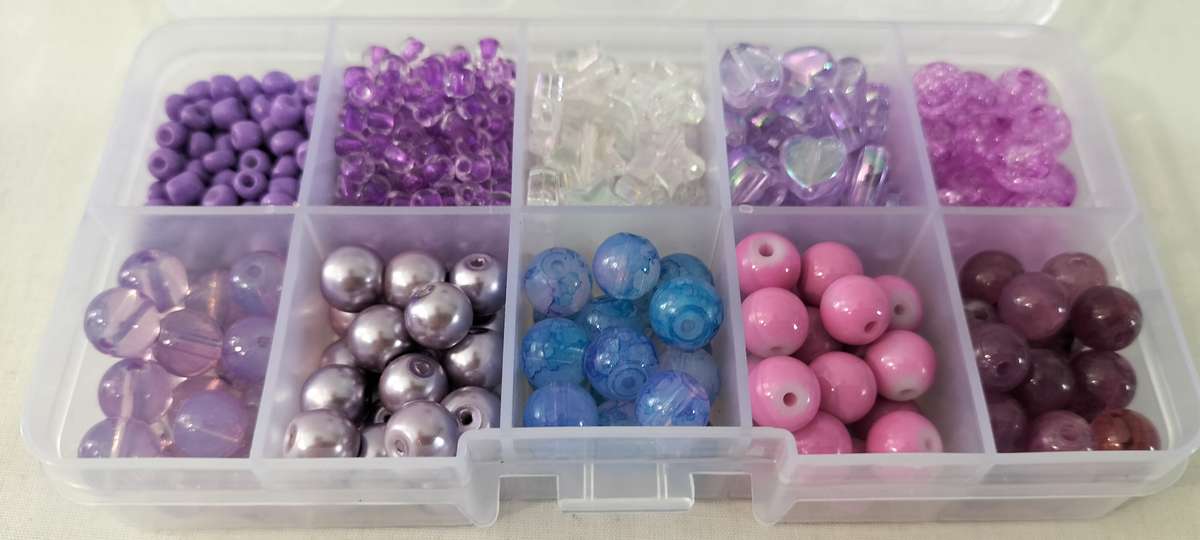 Purple Shades Beads Kit (Over 250 Beads) in 10 Compartment Holder. B7