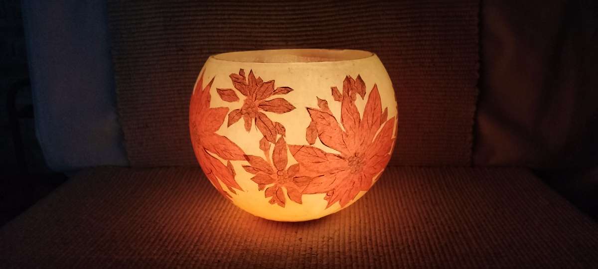 A Magnificent Well Crafted Fragile T-light Hollow Ball Candle Holder - Hand Painted