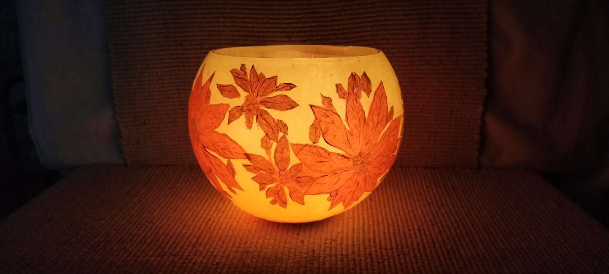 A Magnificent Well Crafted Fragile T-light Hollow Ball Candle Holder - Hand Painted