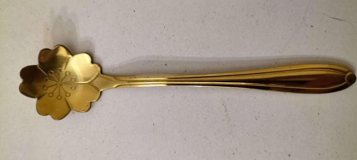A Beautiful Gold Tone Tea/sugar Spoon