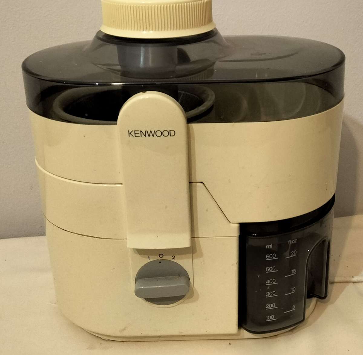 Complete Working Kenwood JE500 Juicer (Nr2)