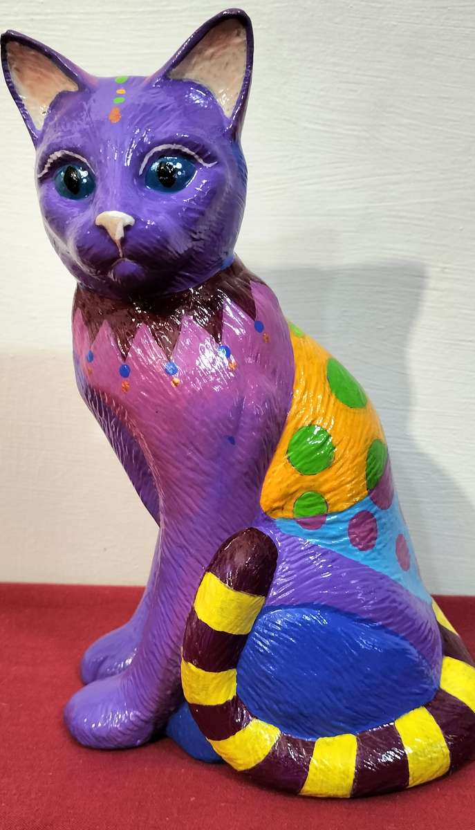 An Absolutely Magnificent Bohemian Hand Painted Cat (Nr4)