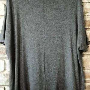 Mr P. Oakridge Ladies Short Sleeve Top. Size XL/14. Grey
