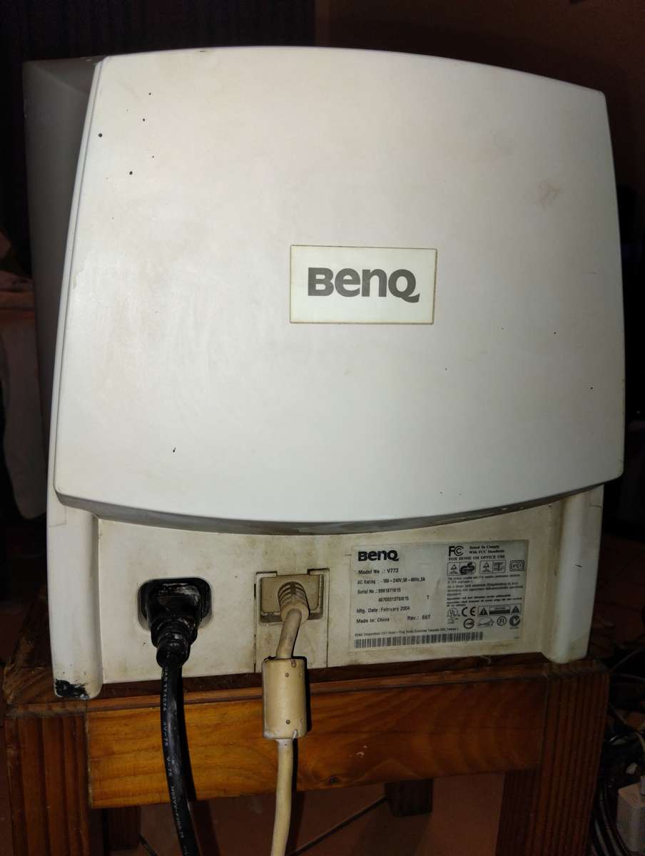 BenQ 17" CRT VGA monitor 1280x 1024