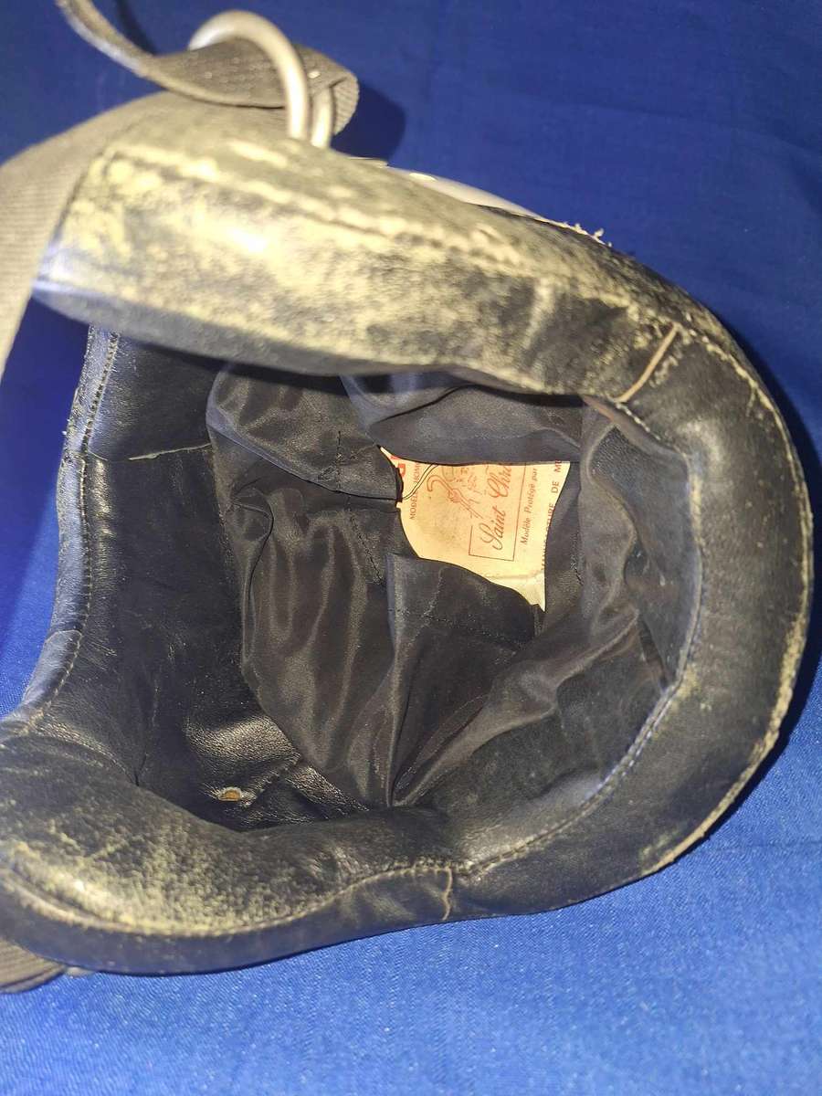 Freefall helmet used by the Recces and Parabats - St Christophe