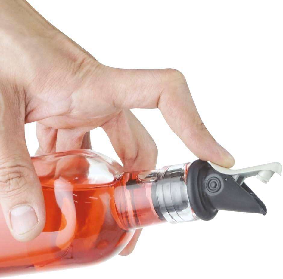 PACK of 3 - Oil, wine, vinegar Bottle Pourer with lid Oil Leak-Proof Dispenser
