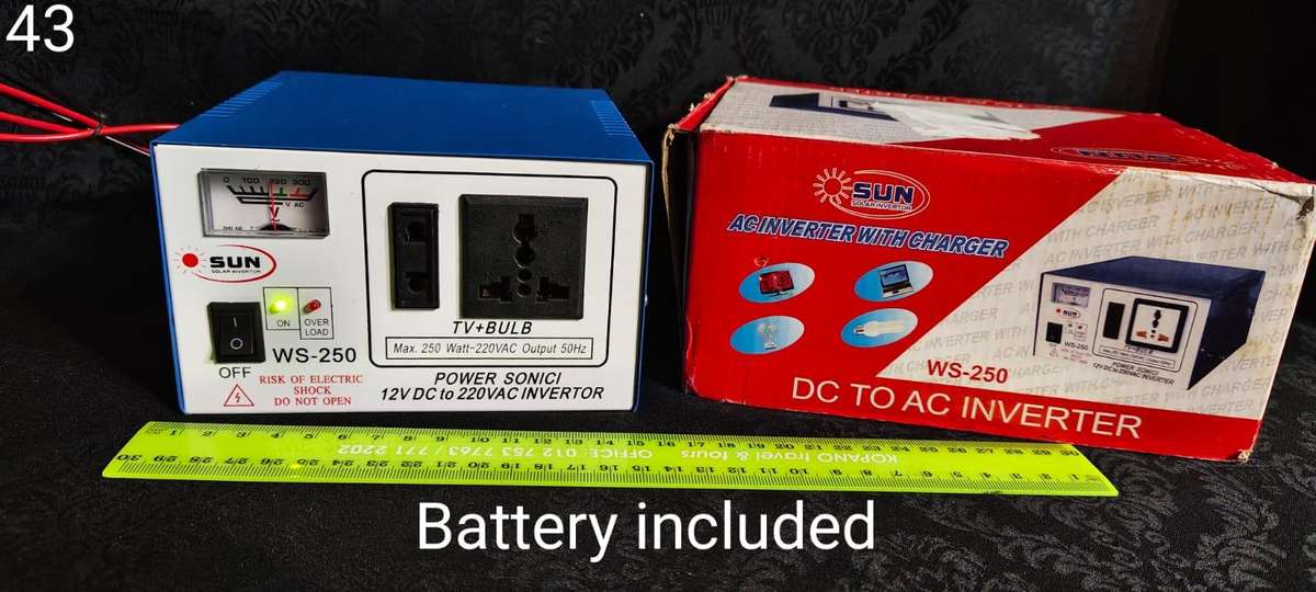 AC Inverter with Deep Cycle Battery