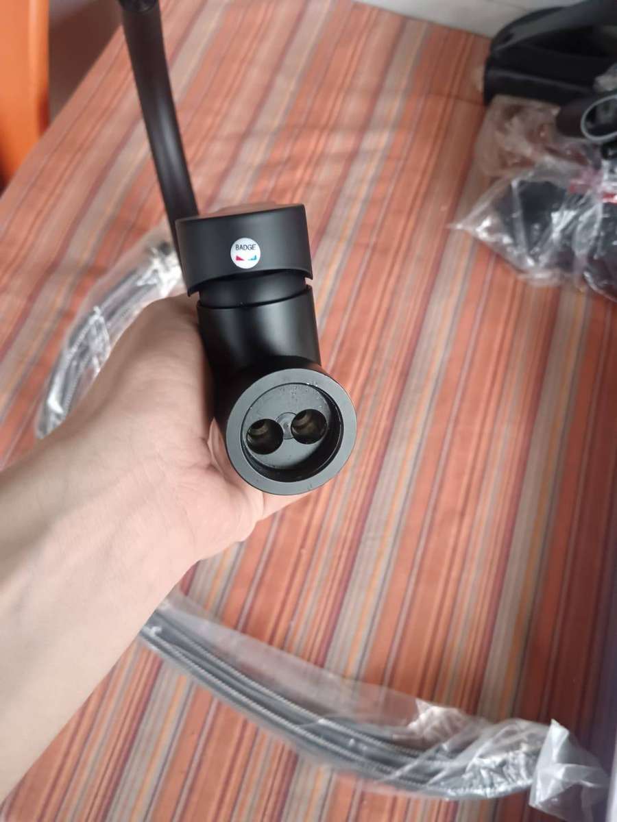 Metal Kitchen Temperature Faucet Tap & Hosepipe - Matte Black