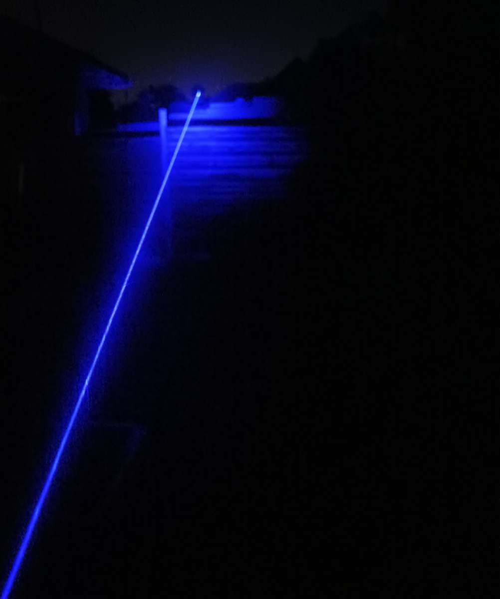 5000mW 1.5KM High Range Blue Laser (Can light matches)