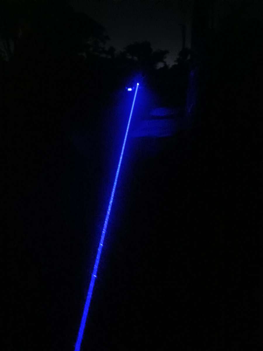 5000mW 1.5KM High Range Blue Laser (Can light matches)