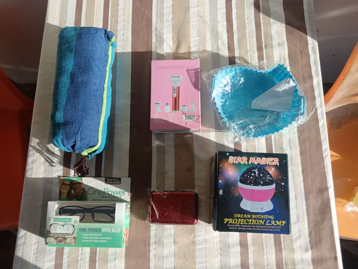 LOT OF BRAND NEW GADGETS AND ELECTRONICS