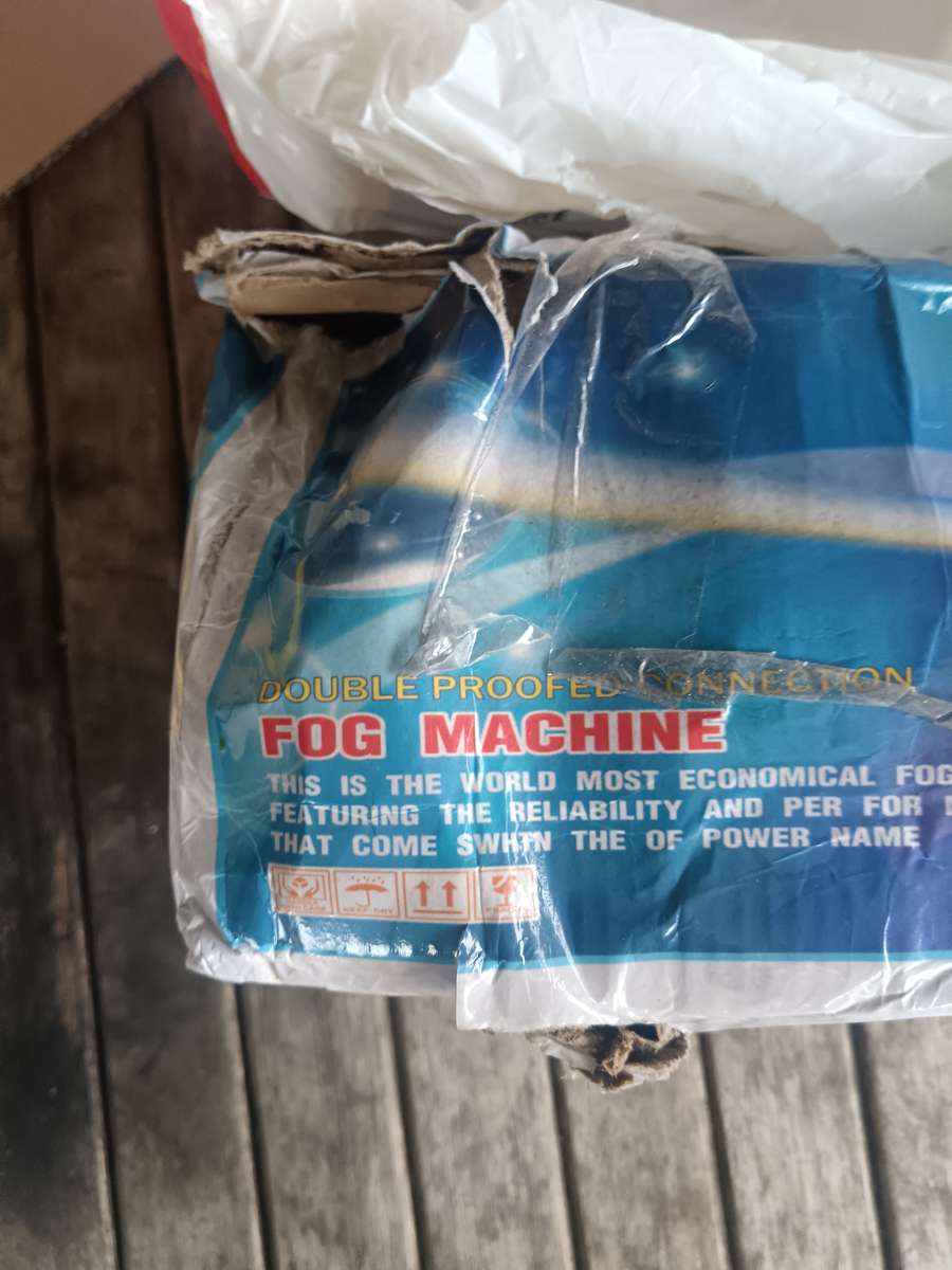 600W FOG MACHINE (READ)