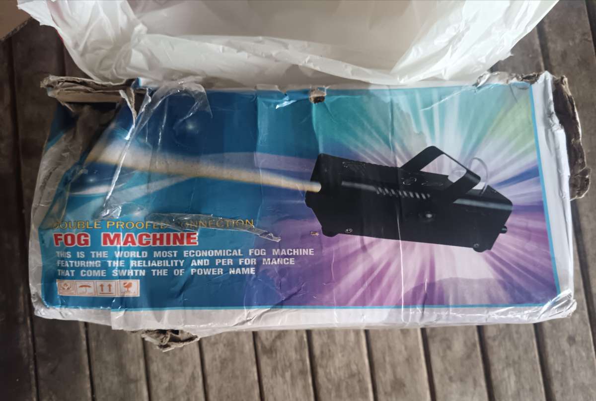 600W FOG MACHINE (READ)