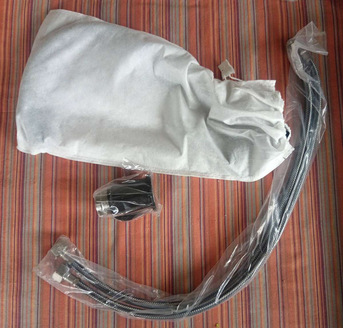 Metal Kitchen Temperature Faucet Tap & Hosepipe - Matte Black