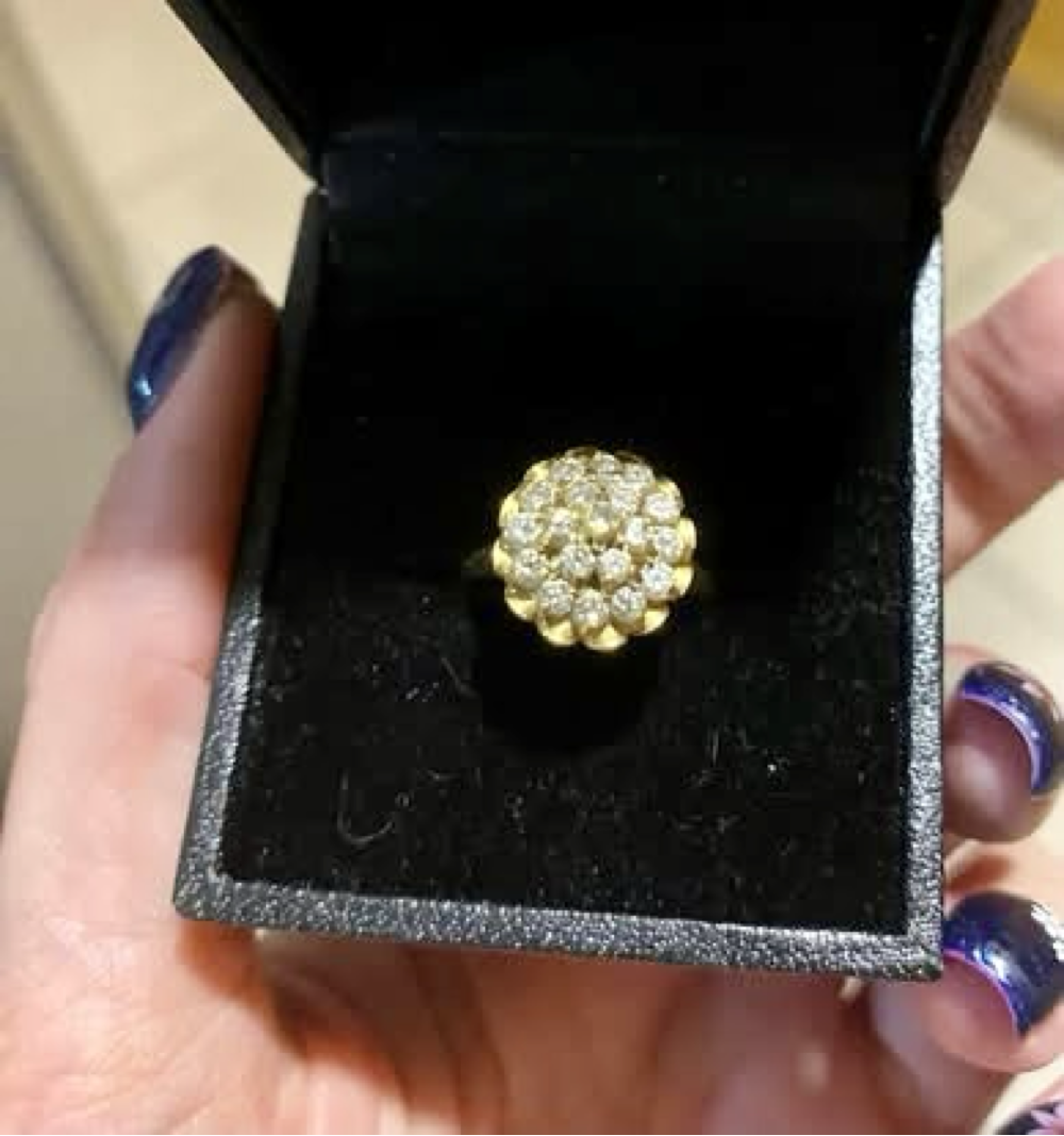 18 Carat Gold 19 Diamond Cluster Ring