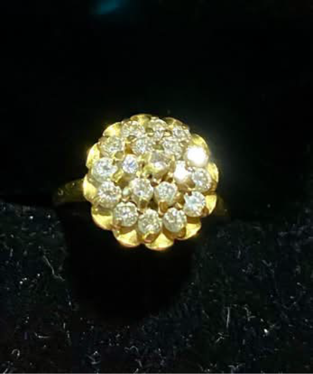 18 Carat Gold 19 Diamond Cluster Ring