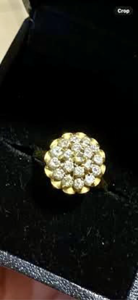 18 Carat Gold 19 Diamond Cluster Ring