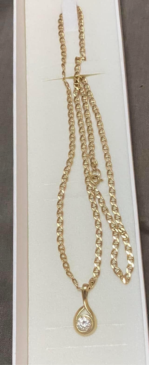 Gold chain - Thick 9 ct gold mans chain with gold pendant - 58cm long