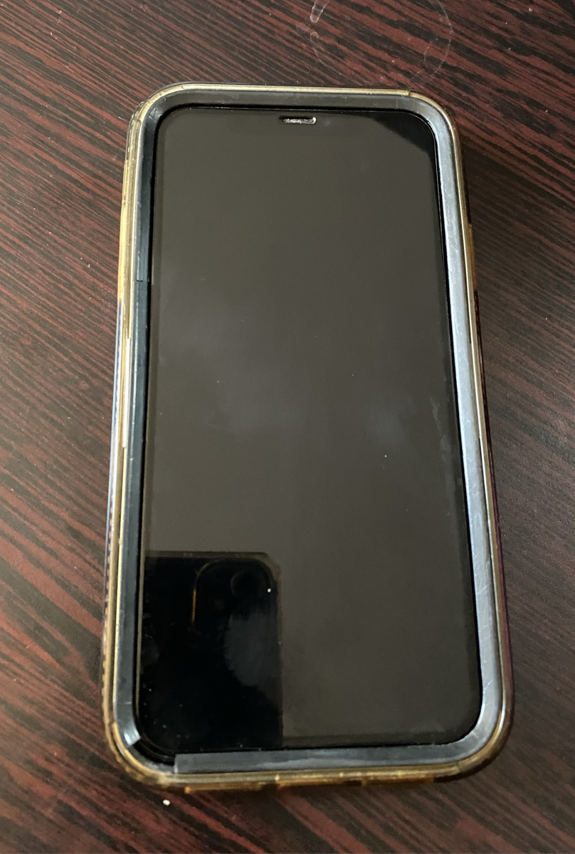 iPhone 11 64GB used - phone