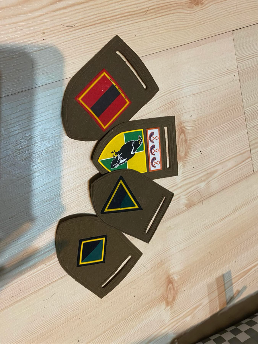 shoulder flashes, also known as "tupper flashes,