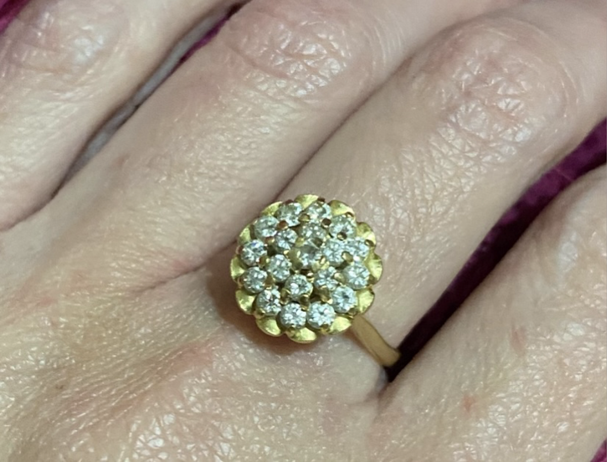 18 Carat Gold 19 Diamond Cluster Ring