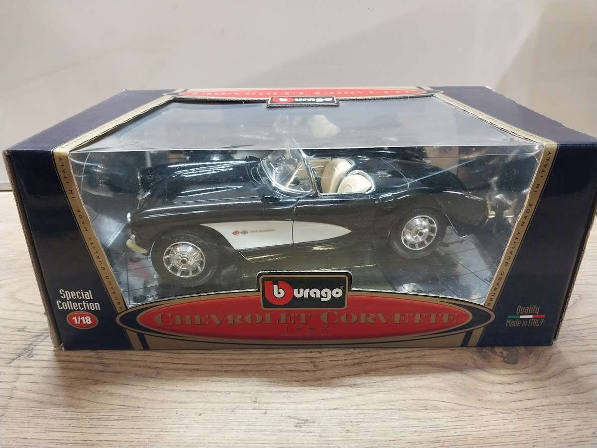 Chevrolet Corvette 1967  1/18
