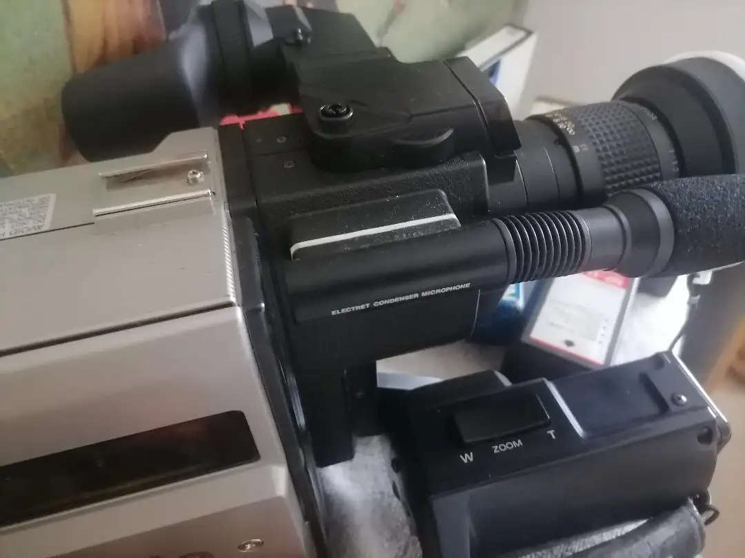 Vintage Sony Betamovie BMC-100P VIDEO CAMERA in box with batteries