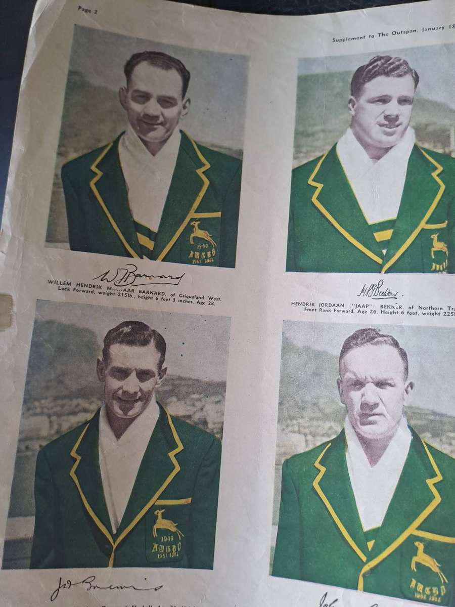 Rugby souvenir album to the Outspan 1951-52 Springboks to the UK and France 16 pp