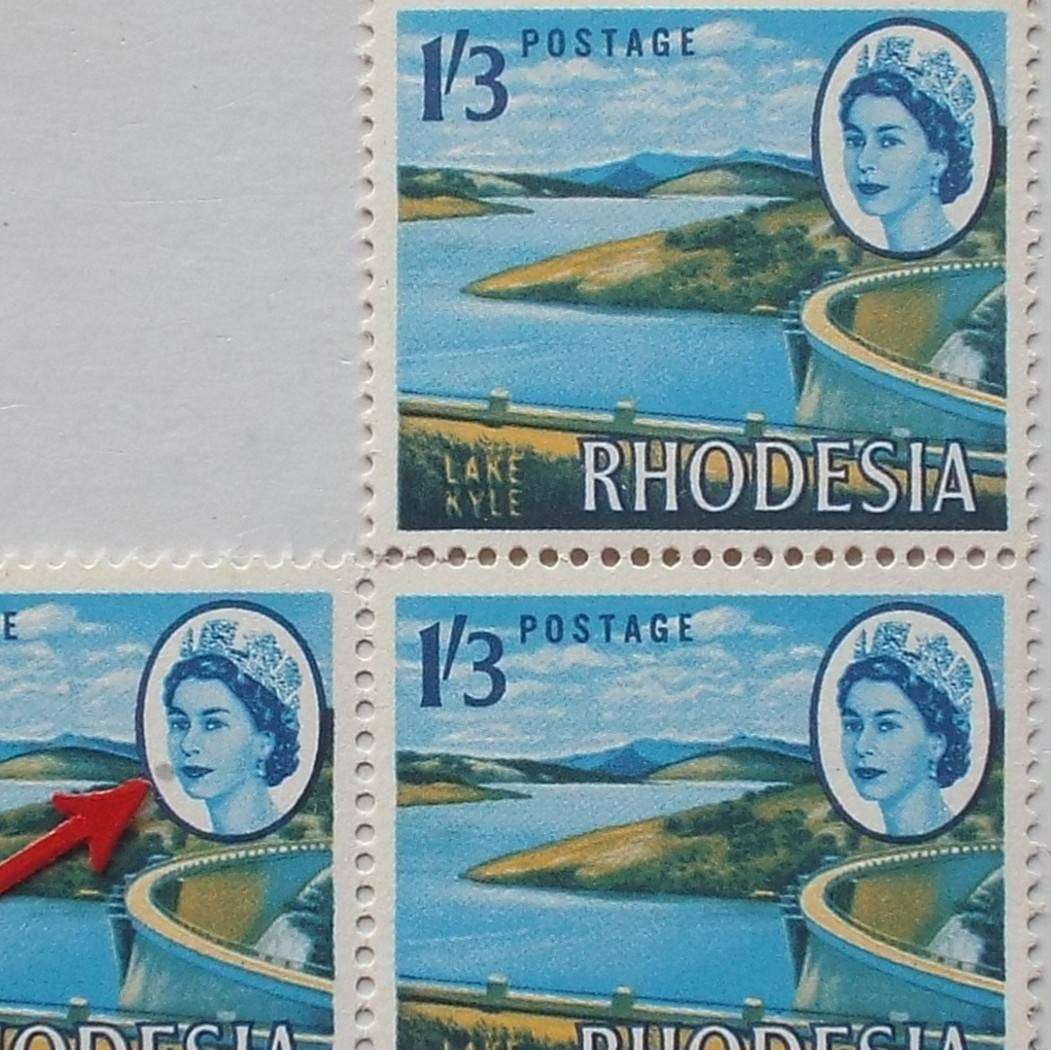 Rhodesia - 1966-70 Defin Issue - 1s3d - Block of 3 with Variety - UMM