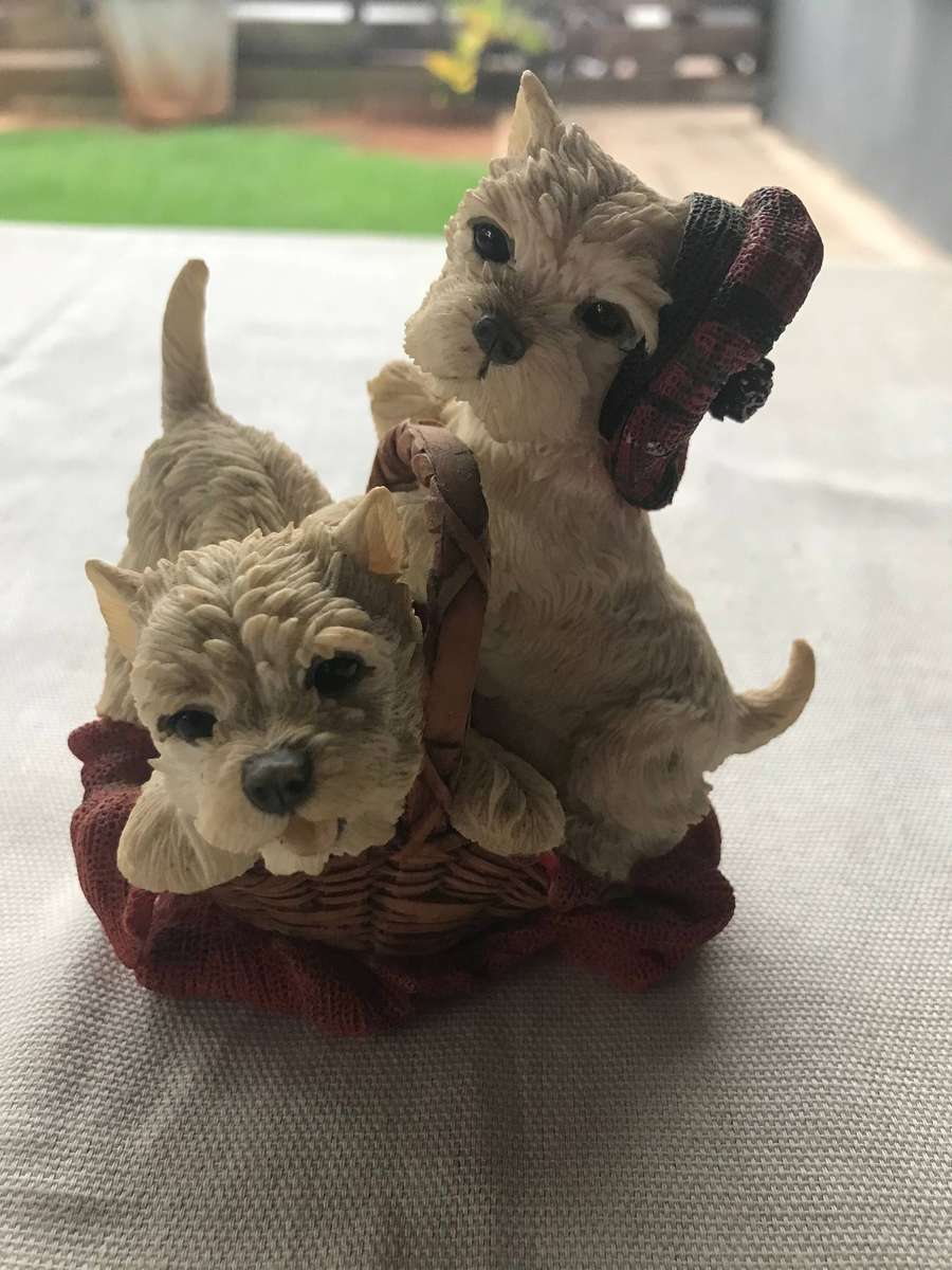 COUNTRY ARTISTS FIGURINE - SCOTTISH TERRIERS - HIGHLAND FLING # 02261  *CRAZY R1 START *