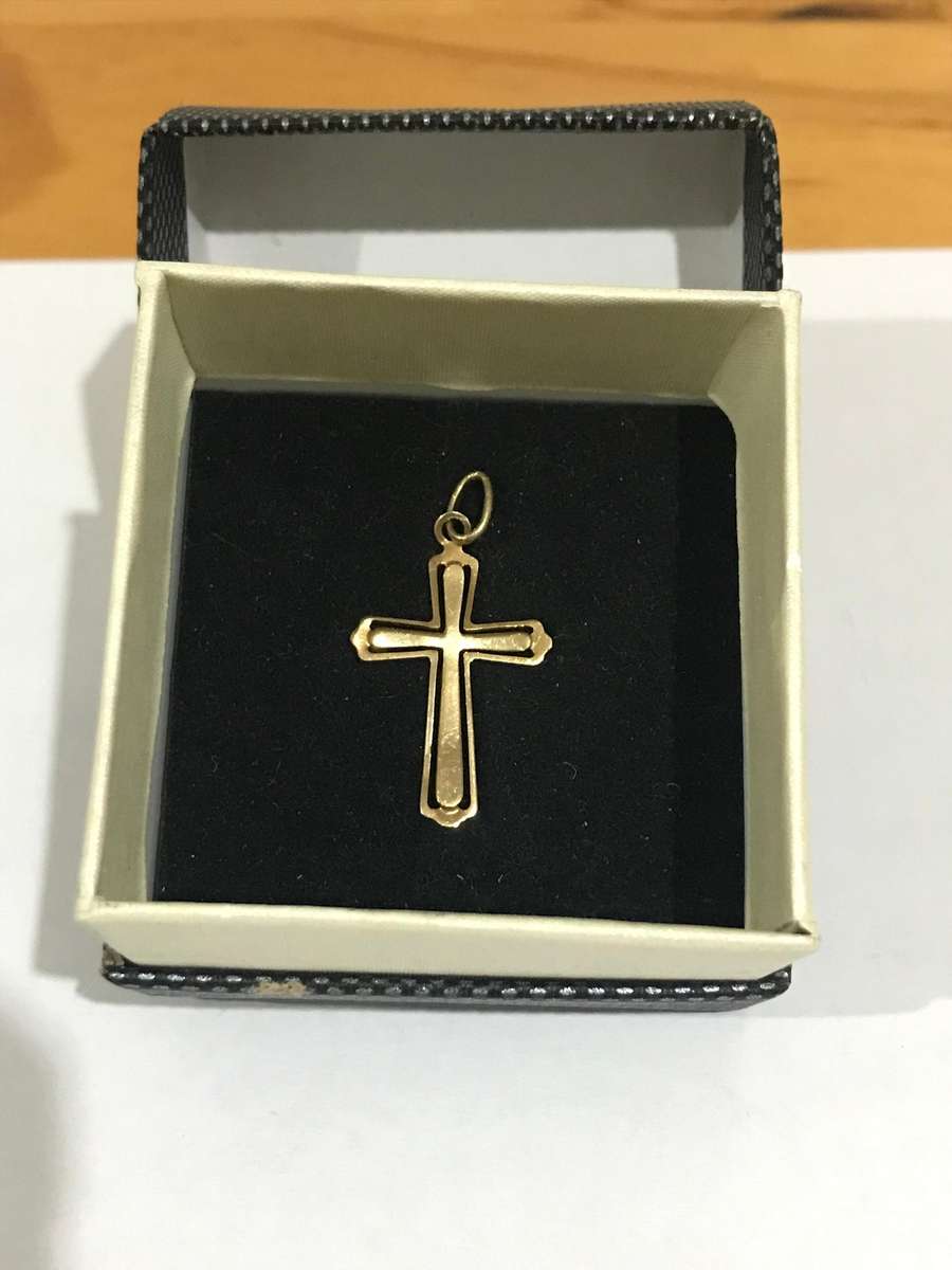 Solid 9ct Gold Cross, Marked 9k