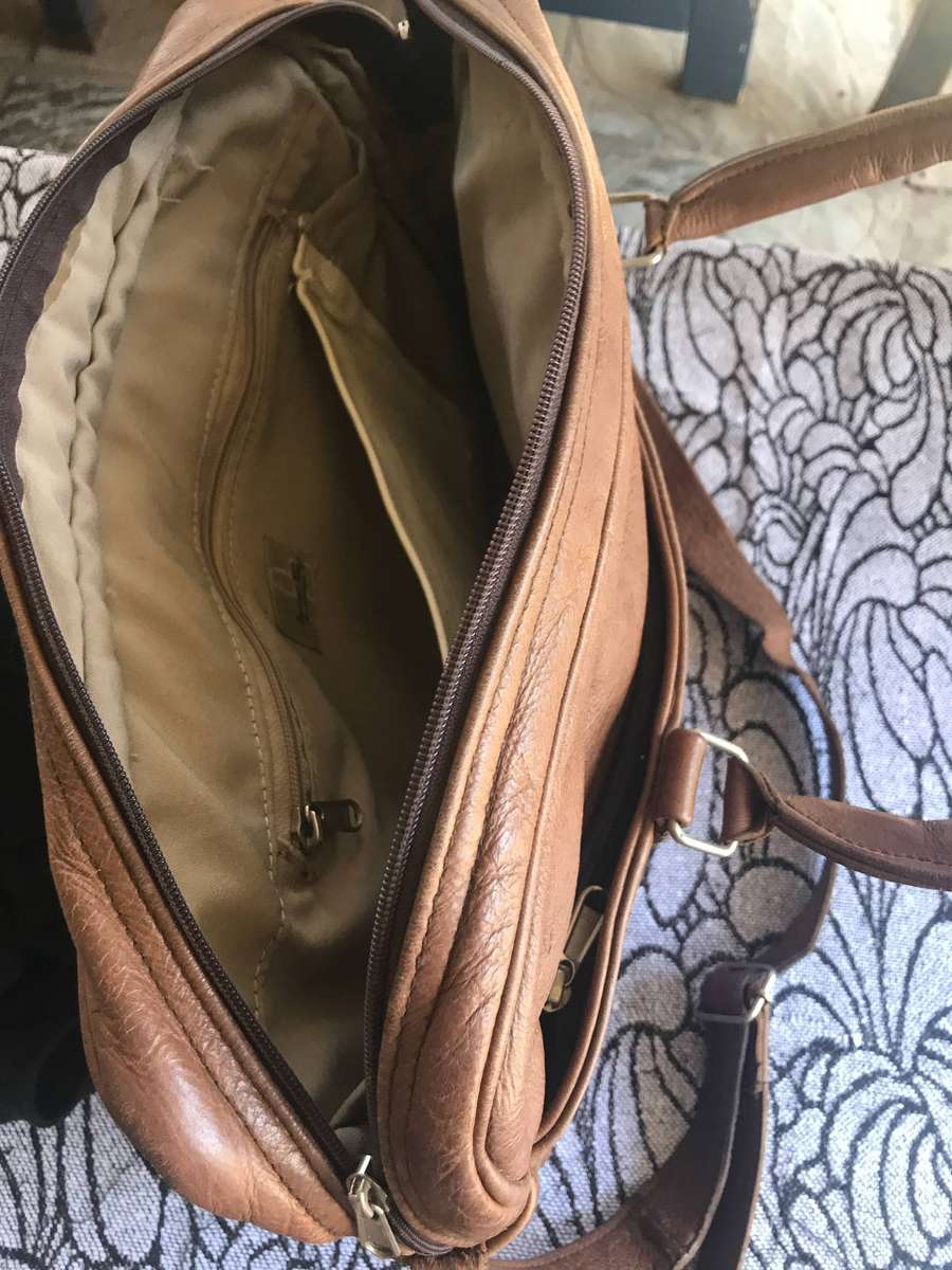 * LADIES SHOULDER BAG * FULL LEATHER * TAN COLOUR * A MUST VIEW * CRAZY R1 START *