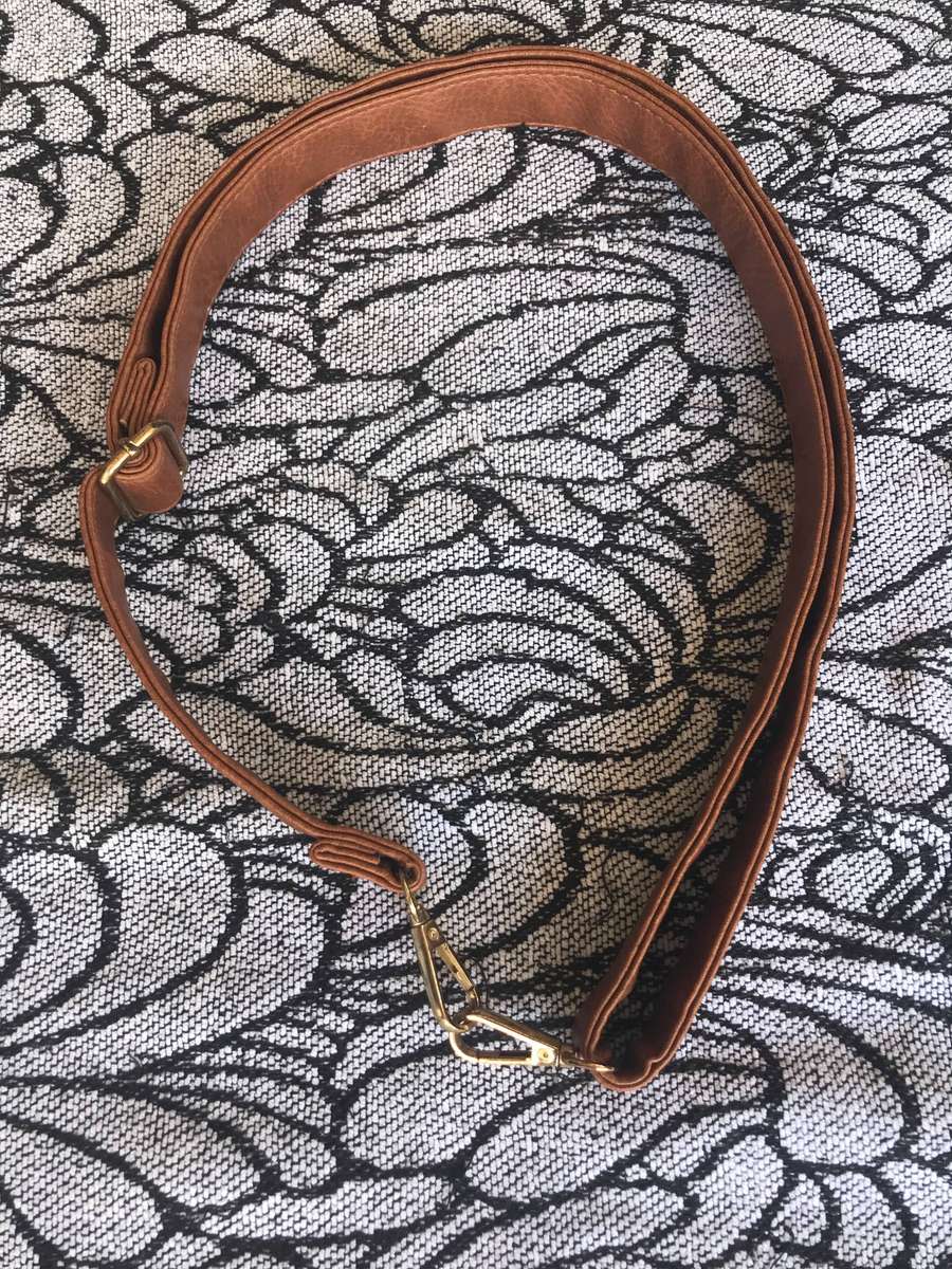* LADIES SHOULDER BAG * FULL LEATHER * TAN COLOUR * A MUST VIEW * CRAZY R1 START *