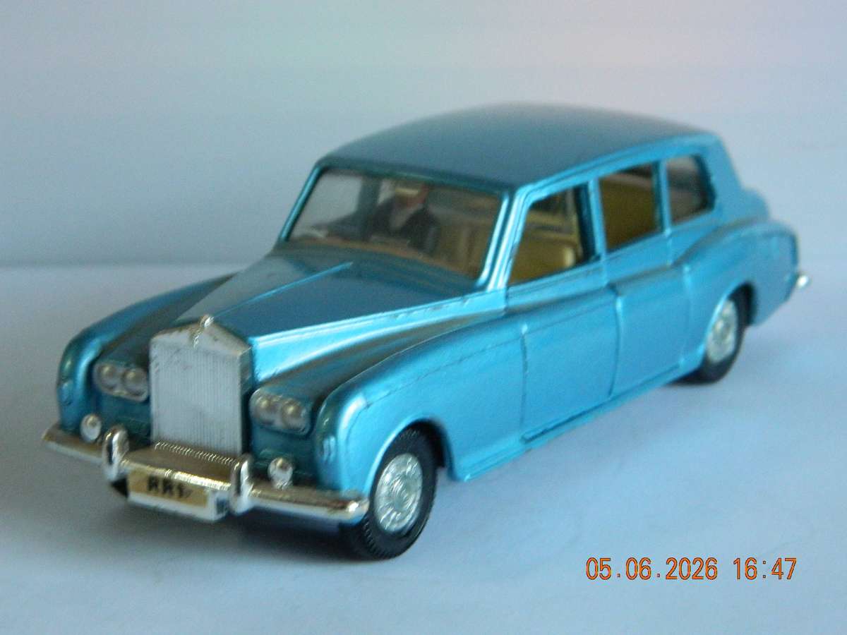 DINKY TOYS  -  152  -   ROLLS-ROYCE PHANTOM  V