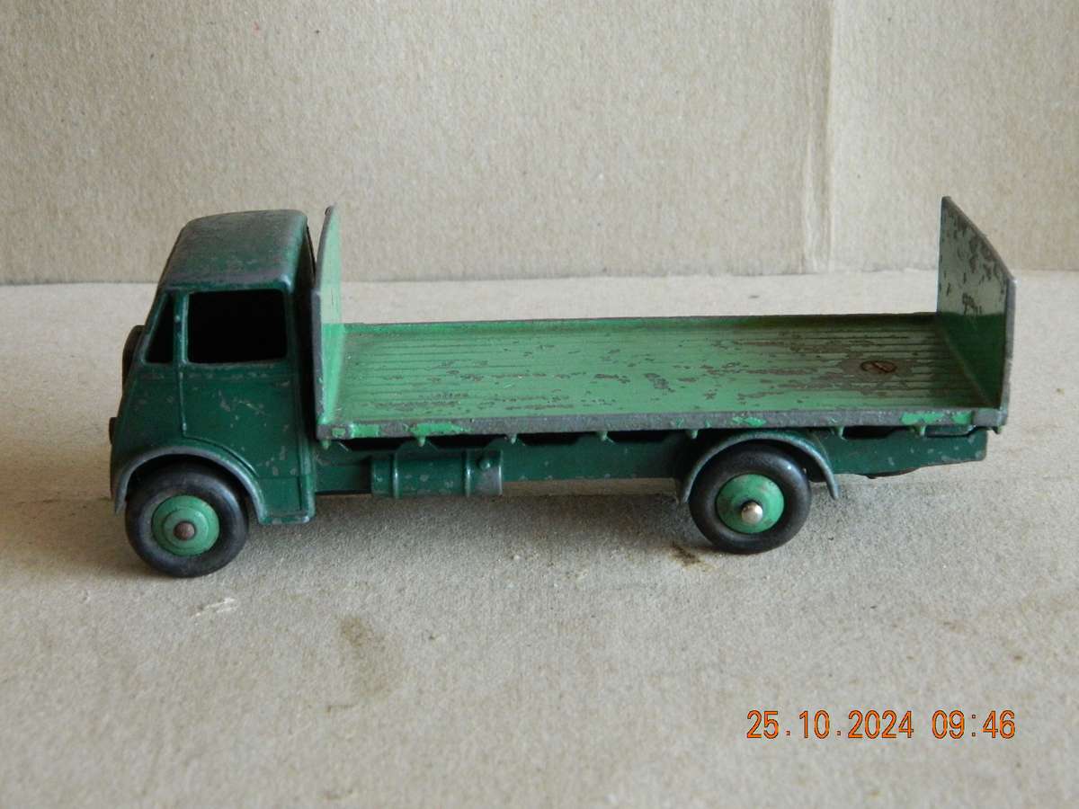 DINKY  SUPERTOYS   -  -   GUY VAN