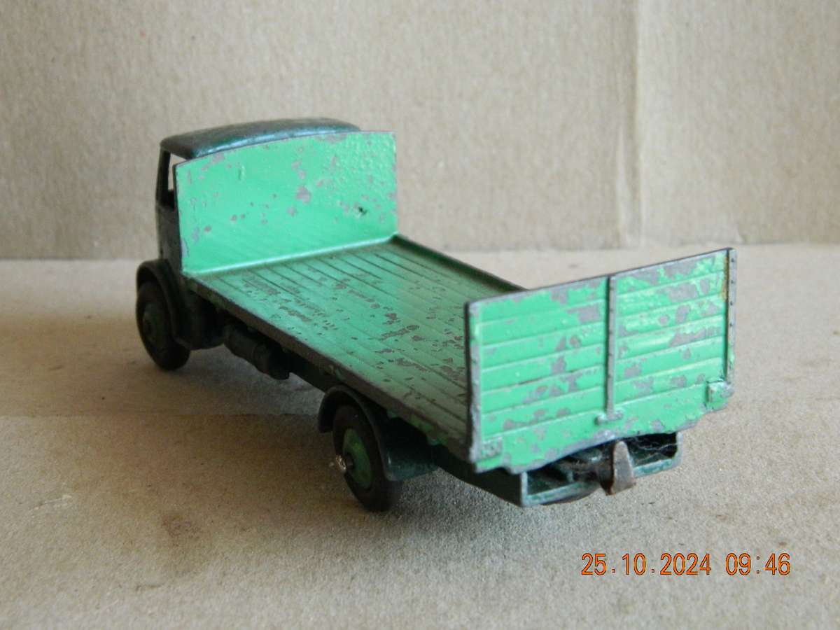 DINKY  SUPERTOYS   -  -   GUY VAN