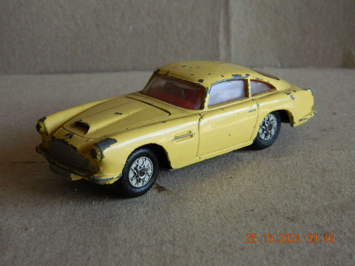 CORGI TOYS   -  218 -   ASTON MARTIN D.B. 4