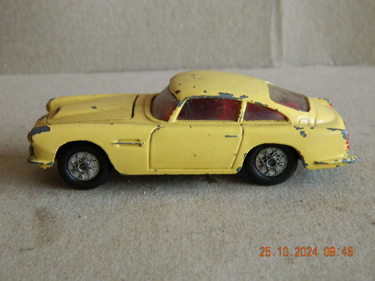 CORGI TOYS   -  218 -   ASTON MARTIN D.B. 4