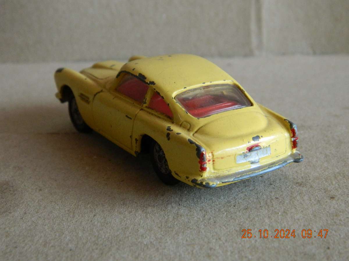 CORGI TOYS   -  218 -   ASTON MARTIN D.B. 4