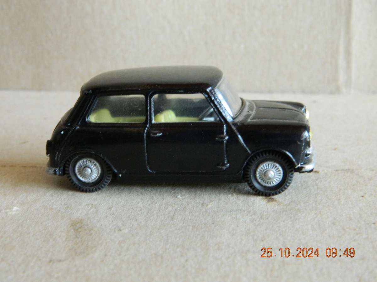 CORGI TOYS   -   -   MORRIS MINI COOPER