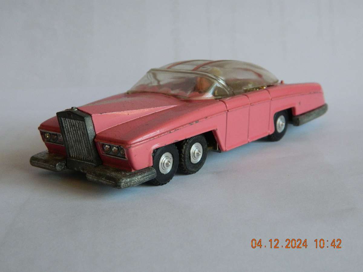 DINKY TOYS  -  100  -  LADY PENELOPE'S FAB 1 - THUNDERBIRDS  (VERY RARE)