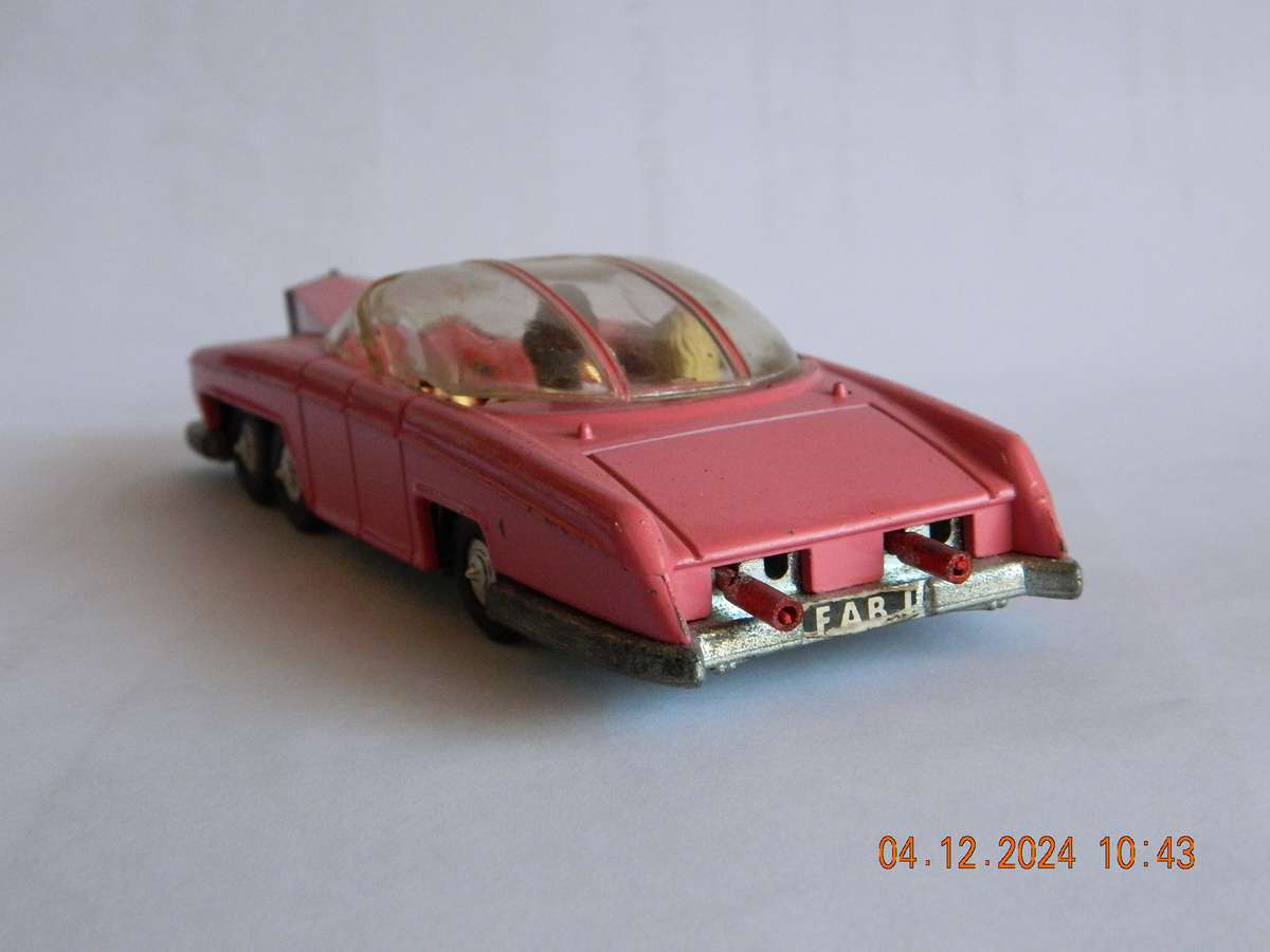 DINKY TOYS  -  100  -  LADY PENELOPE'S FAB 1 - THUNDERBIRDS  (VERY RARE)