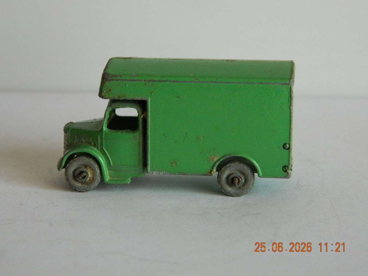 MATCHBOX  SERIES  -  17A  -   REMOVALS SERVICE TRUCK