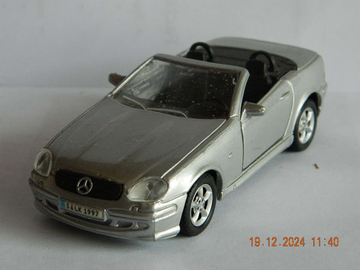 MAISTO  -  -   MERCEDES-BENZ SLK