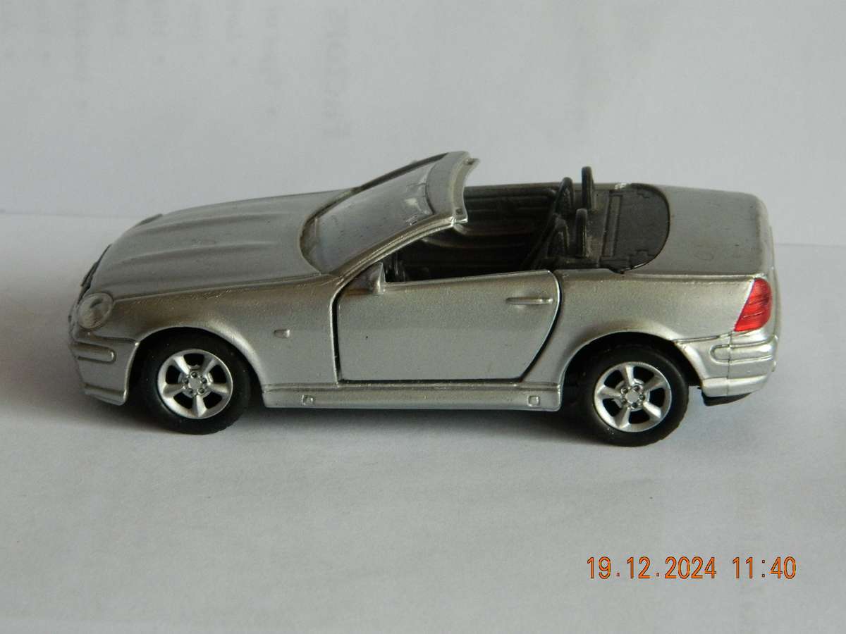 MAISTO  -  -   MERCEDES-BENZ SLK