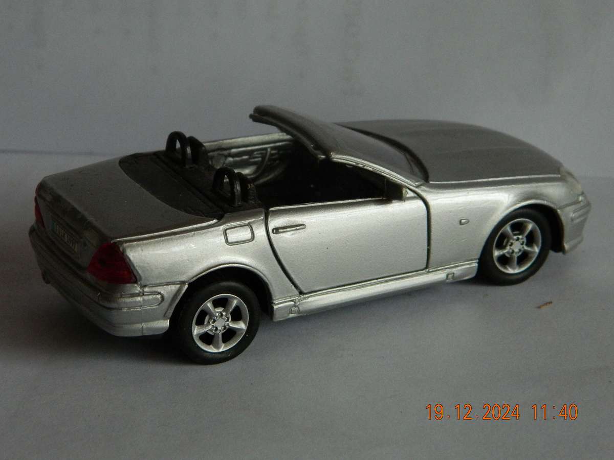 MAISTO  -  -   MERCEDES-BENZ SLK