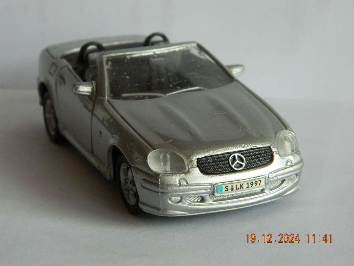 MAISTO  -  -   MERCEDES-BENZ SLK